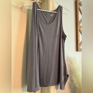 Athleta split hem tank top